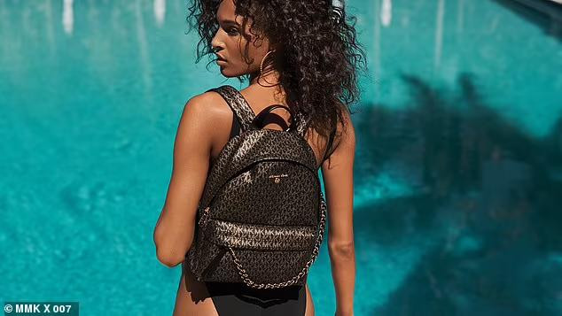 Siêu mẫu người Pháp Cindy Bruna cũng góp mặt làm mẫu cho bộ sưu tập này. Siêu mẫu người Pháp Cindy Bruna cũng góp mặt làm mẫu cho bộ sưu tập này.