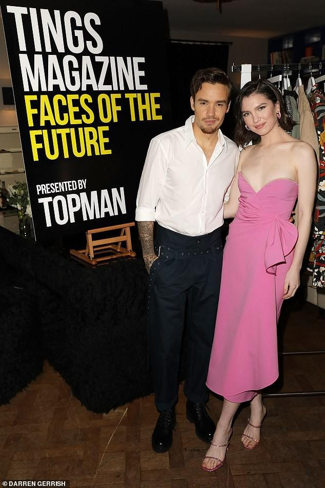 Maya Henry là người mẫu mới nổi ở Mỹ. Người đẹp chính là cô gái được bố tổ chức tiệc sinh nhật trị giá lên đến 6 triệu USD ở tuổi 15 gây xôn xao truyền thông. Bố Maya Henry là luật sư triệu phú người Mỹ Thomas J Henry, người điều hành văn phòng luật với hơn 60 luật sư và khách hàng ở khắp đất Mỹ. Ông đã chi tận 6 triệu USD để tổ chức sinh nhật 15 tuổi xa hoa cho con gái. Bữa tiệc có 600 khách mời, được tổ chức ở khoảng sân vườn rộng hơn 5.000 m2. Thomas J. Henry còn thuê 150 chuyên gia tổ chức sự kiện có tiếng để đảm bảo bữa tiệc thành công và an toàn.