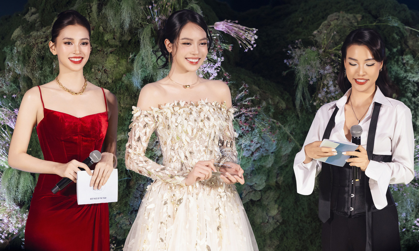 Hoa hậu Thanh Thủy liên tiếp nhận nhiều giải thưởng. Hoa hậu Thanh Thủy liên tiếp nhận nhiều giải thưởng.