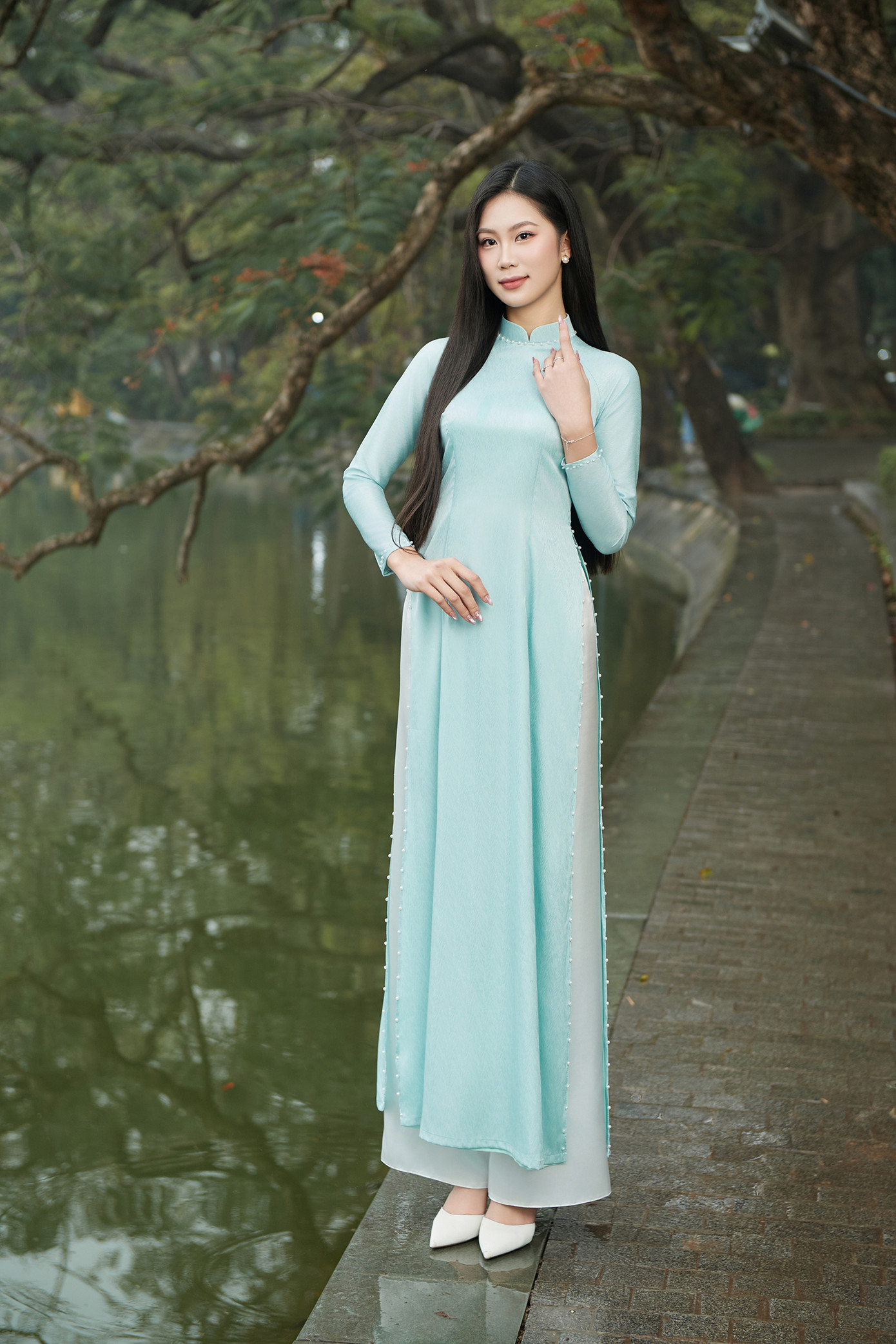 Thu Hằng cho biết số đo nhân trắc học của cô thay đổi so với khi thi Sinh viên thanh lịch Việt Nam năm 2024. Chiều cao của Thu Hằng giữ nguyên nhưng số đo ba vòng thay đổi.