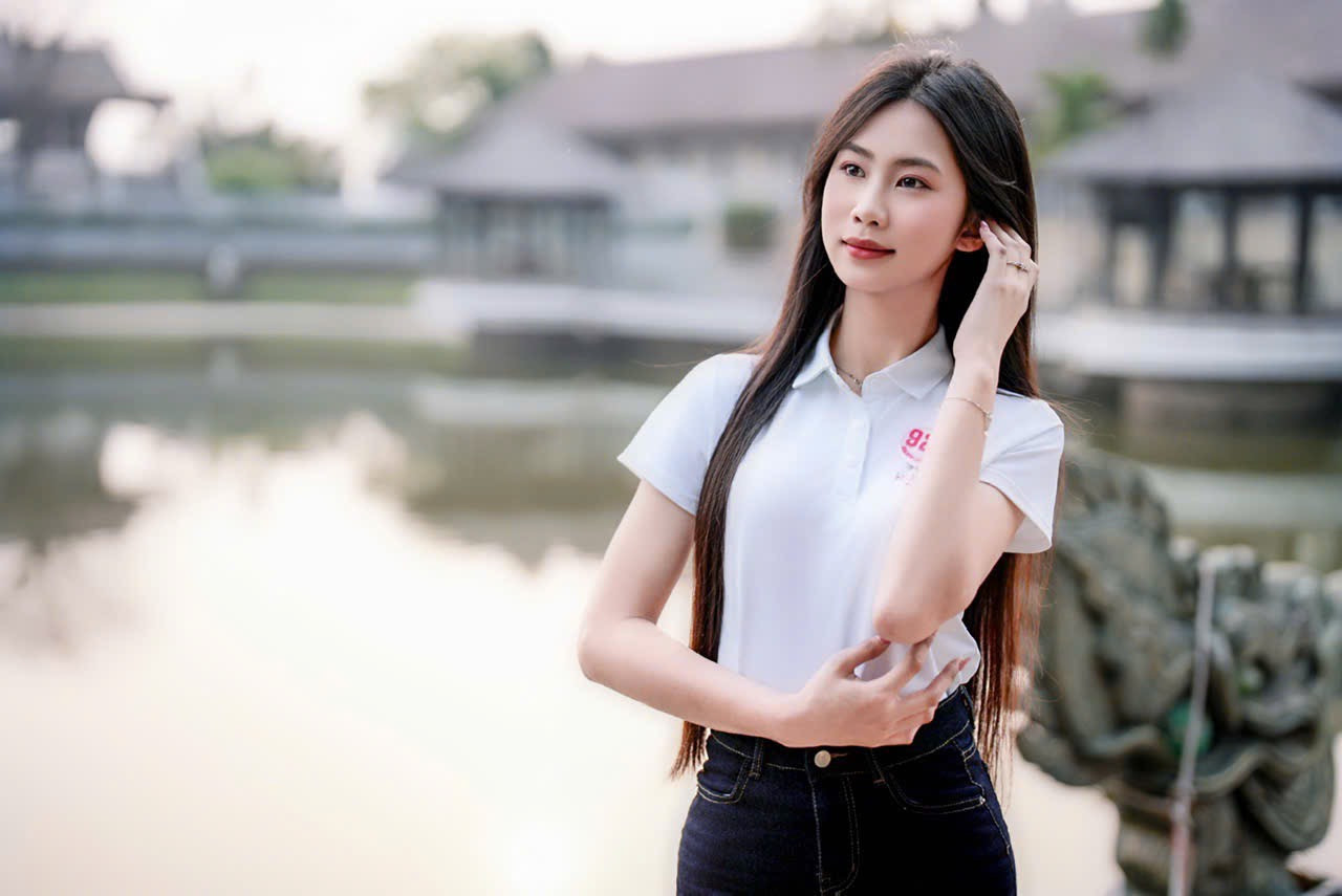 “Hoa hậu Việt Nam là cuộc thi danh giá, uy tín và có sức ảnh hưởng lớn. Tham gia cuộc thi không chỉ là ước mơ của tôi mà là của nhiều bạn trẻ khác. Không chỉ người đăng quang cuộc thi mới có sức ảnh hưởng, lan tỏa mà các thí sinh lọt vào vòng chung khảo cũng có sức ảnh hưởng đối với cộng đồng, xã hội”, Thu Hằng nói.