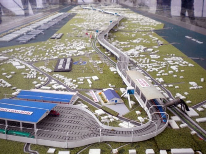 Tuyến Metro số 1 tại TPHCM đi qua các tuyến đường và vị trí như: Đường Lê Lợi; Ba Son; Rạch Văn Thánh, công viên Văn Thánh; cầu Sài Gòn; XLHN...Dự án được Ngân hàng hợp tác quốc tế Nhật Bản (JiBiC) hỗ trợ nghiên cứu và cho vay vốn ODA. Tổng số vốn đầu tư là 47 ngàn tỉ đồng. Dự kiến đưa vào khai thác vào năm 2018