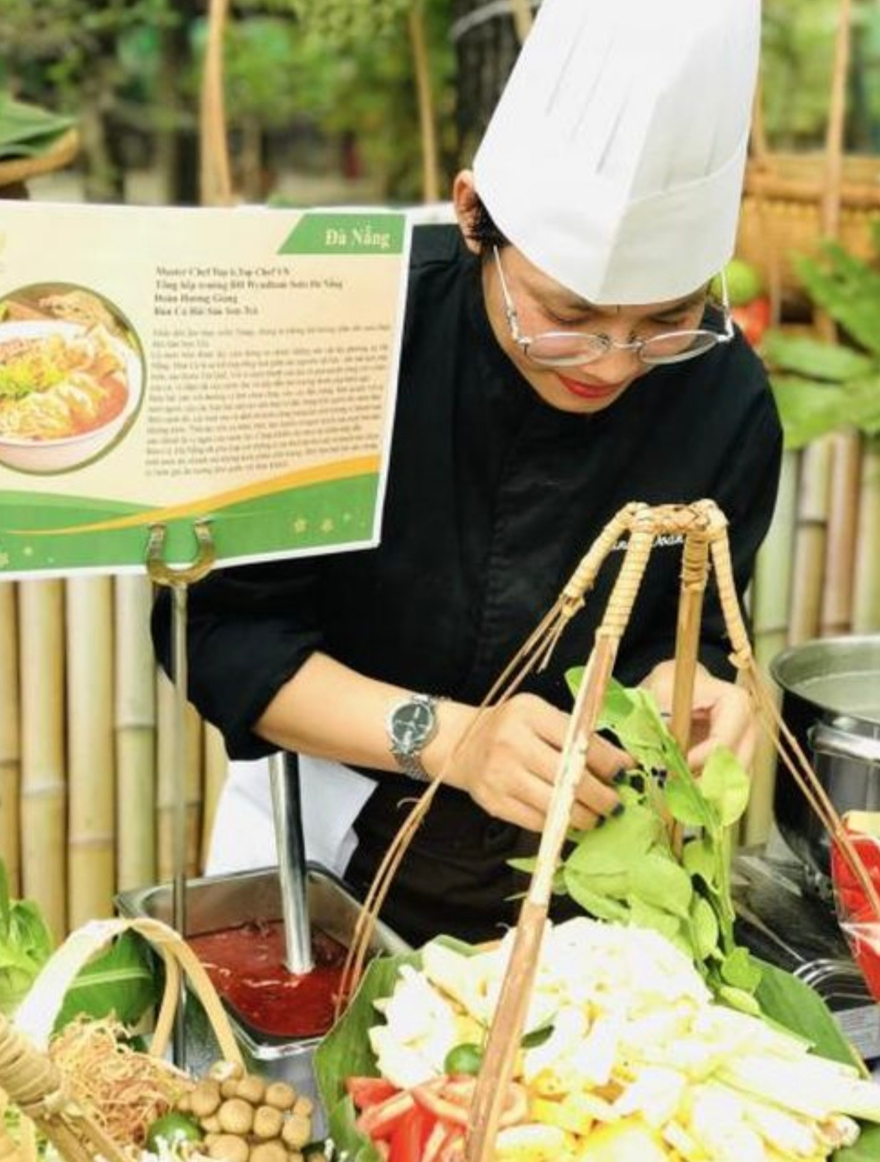 Lễ hội Văn hóa-Ẩm thực Việt Nam 2023 tổ chức tại thị trấn biển Cửa Việt (Quảng Trị) có sự tham gia của nhiều đầu bếp, nghệ nhân ẩm thực.