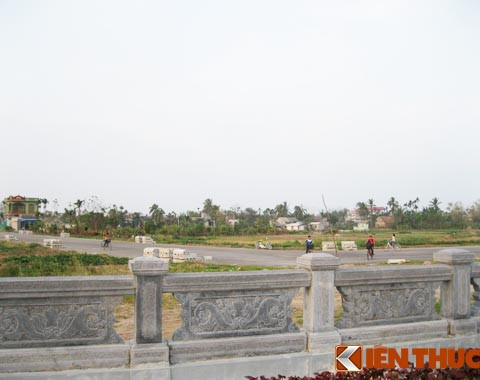 Làng Cổ Trai (Đoan Ngũ, Kiến Thụy, Hải Phòng) nhìn từ phía đền thờ nhà Mạc ra