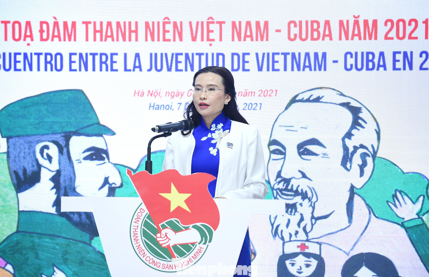 Chị Nguyễn Phạm Duy Trang phát biểu khai mạc tọa đàm. Ảnh: Xuân Tùng Chị Nguyễn Phạm Duy Trang phát biểu khai mạc tọa đàm. Ảnh: Xuân Tùng