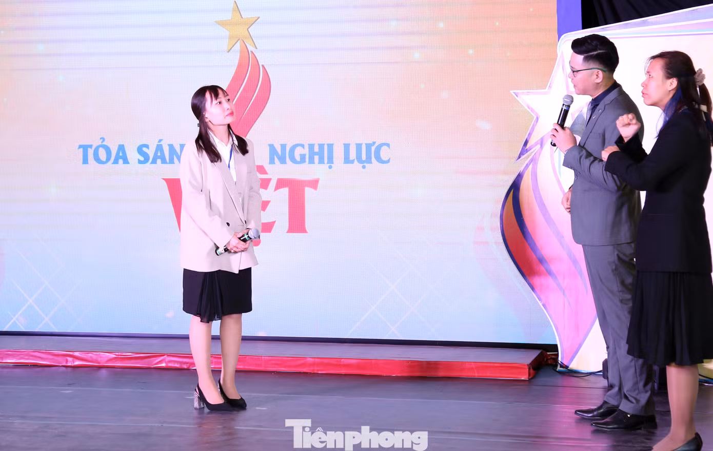 Chị Lương Thị Kiều Thúy chia sẻ tại chương trình.