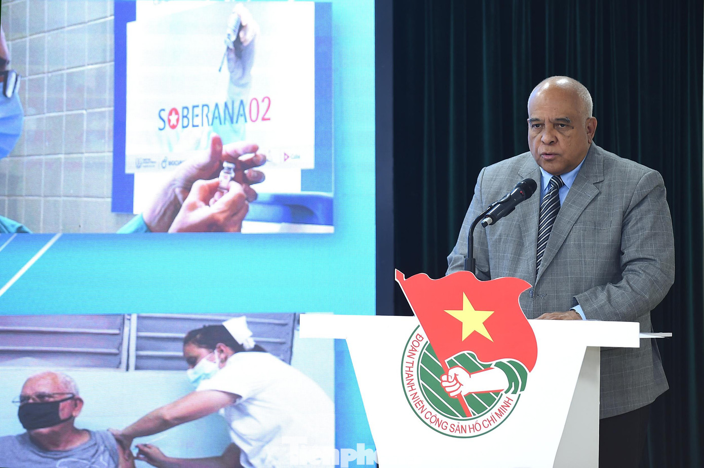 Ông Orlando Nicolás Hernández Guillén trao đổi tại chương trình. Ảnh: Xuân Tùng Ông Orlando Nicolás Hernández Guillén trao đổi tại chương trình. Ảnh: Xuân Tùng