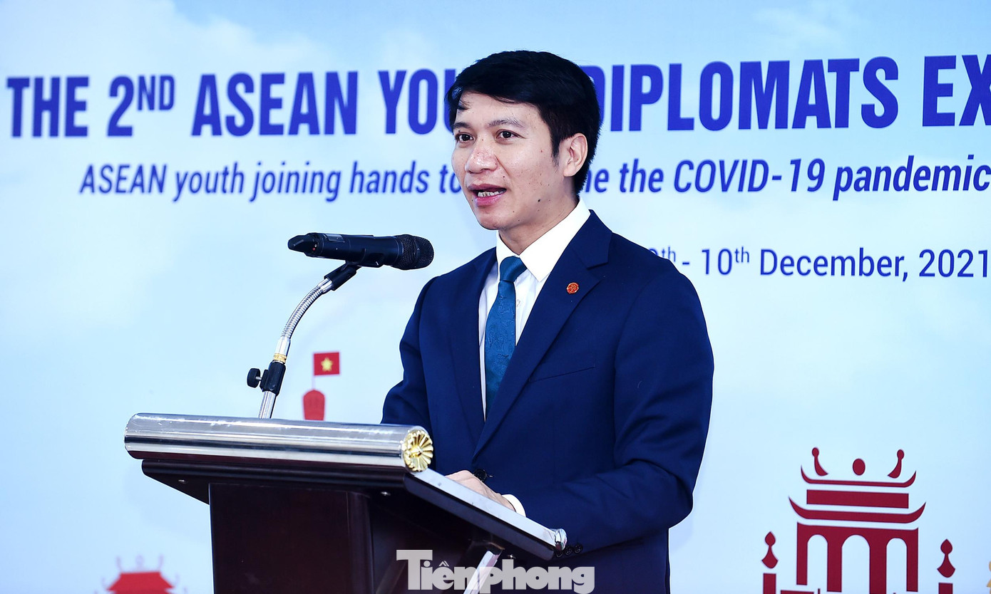 Anh Nguyễn Ngọc Lương phát biểu khai mạc chương trình giao lưu. Ảnh: Xuân Tùng Anh Nguyễn Ngọc Lương phát biểu khai mạc chương trình giao lưu. Ảnh: Xuân Tùng