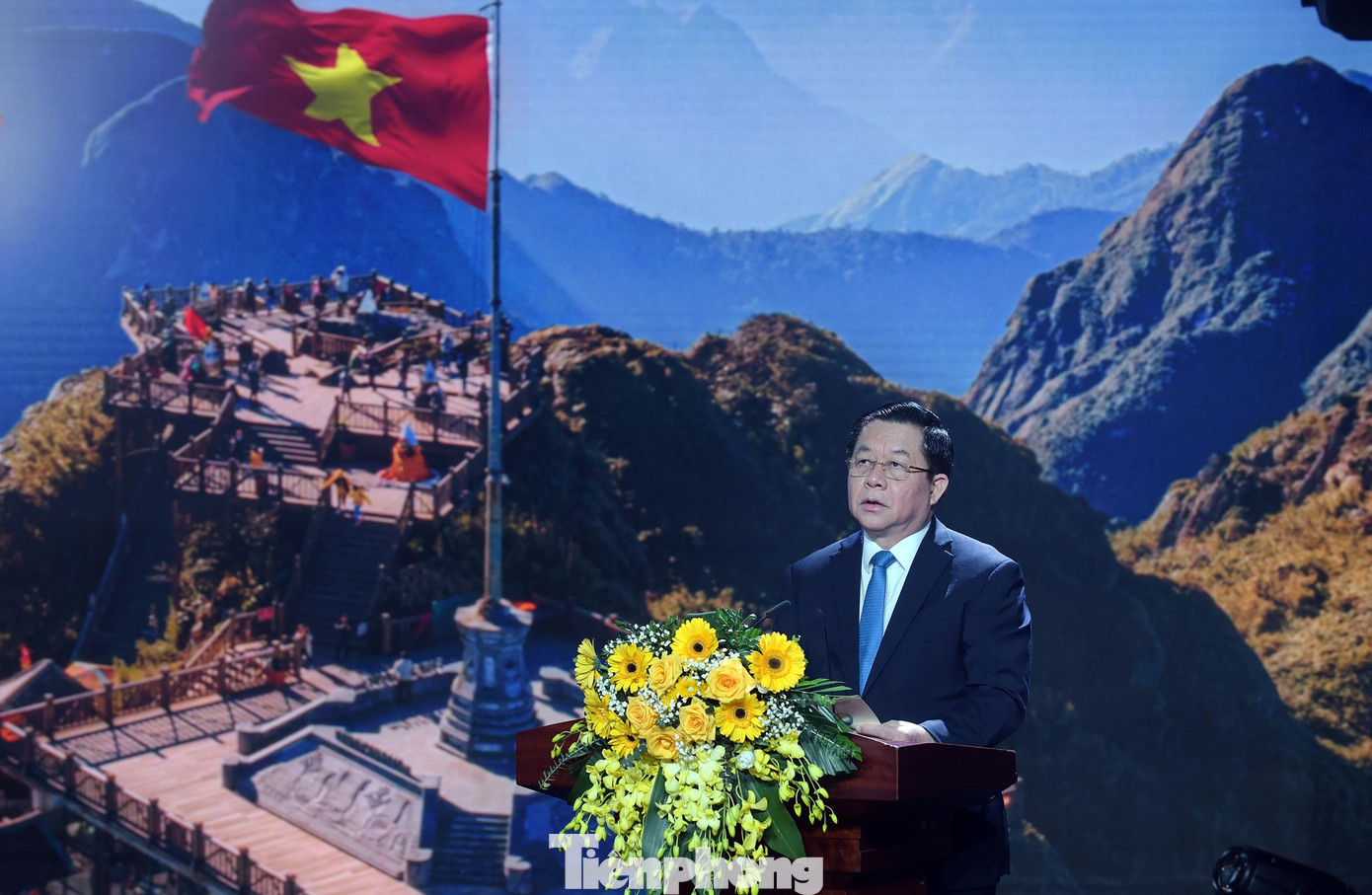 Trưởng Ban Tuyên giáo T.Ư Nguyễn Trọng Nghĩa phát biểu tại chương trình. Ảnh: Xuân Tùng Trưởng Ban Tuyên giáo T.Ư Nguyễn Trọng Nghĩa phát biểu tại chương trình. Ảnh: Xuân Tùng