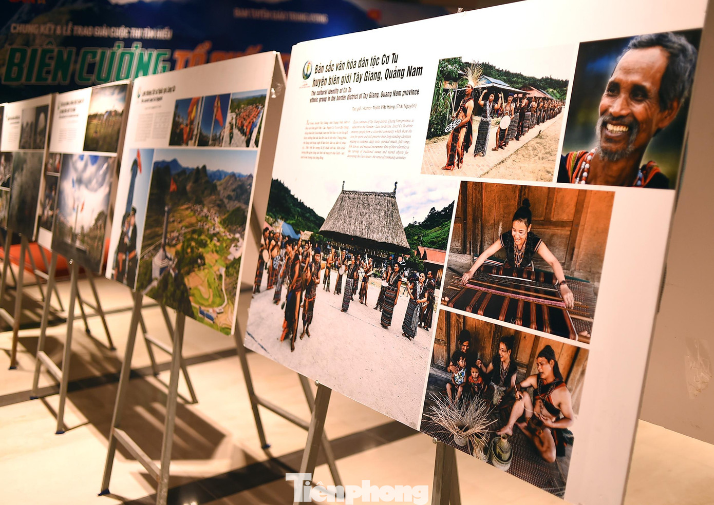 Tác phẩm ảnh trưng bày gồm phóng sự ảnh, ảnh đơn ghi lại sinh động các hoạt động cuộc sống thường ngày, lễ hội... của đồng bào các dân tộc thiểu số ở Việt Nam.