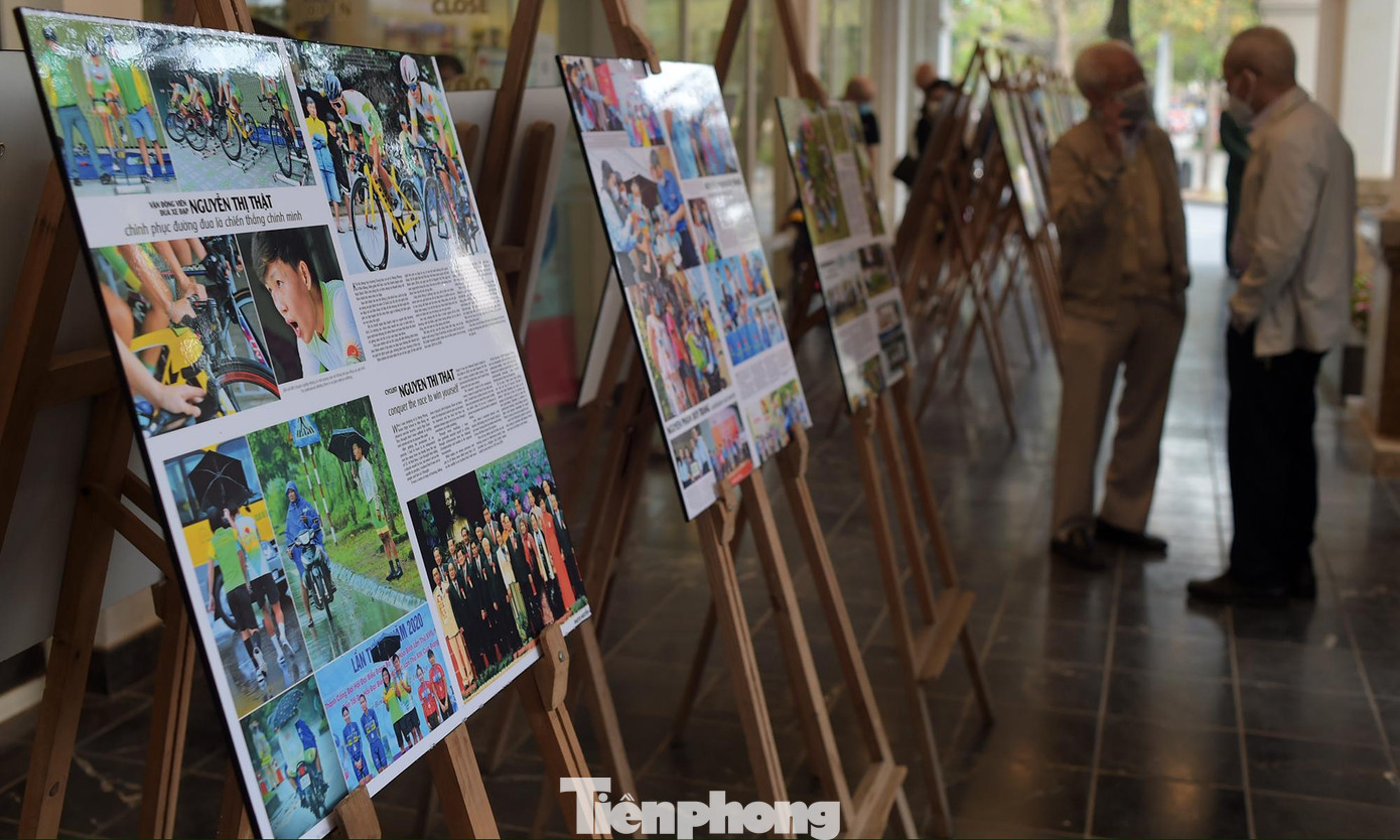 Trong đó, có những người là lãnh đạo tại những cơ quan nhà nước, nghệ sĩ, vận động viên, doanh nhân... và những người bình dị, âm thầm cống hiến. Tiêu biểu, có bà Trần Thị Thia quen với tên gọi "Sáu Thia" hơn 20 năm dạy bơi miễn phí cho hàng ngàn trẻ vùng sông nước ở miền Tây; chị Đỗ Thị Hằng Nga - Nữ sĩ quan Việt Nam đầu tiên tham gia lực lượng gìn giữ hòa bình Liên hiệp quốc; chị Nguyễn Thị Vân mắc bệnh teo cơ tủy sống, hiện là giám đốc Trung tâm Nghị lực sống.... Trong đó, có những người là lãnh đạo tại những cơ quan nhà nước, nghệ sĩ, vận động viên, doanh nhân... và những người bình dị, âm thầm cống hiến. Tiêu biểu, có bà Trần Thị Thia quen với tên gọi "Sáu Thia" hơn 20 năm dạy bơi miễn phí cho hàng ngàn trẻ vùng sông nước ở miền Tây; chị Đỗ Thị Hằng Nga - Nữ sĩ quan Việt Nam đầu tiên tham gia lực lượng gìn giữ hòa bình Liên hiệp quốc; chị Nguyễn Thị Vân mắc bệnh teo cơ tủy sống, hiện là giám đốc Trung tâm Nghị lực sống....