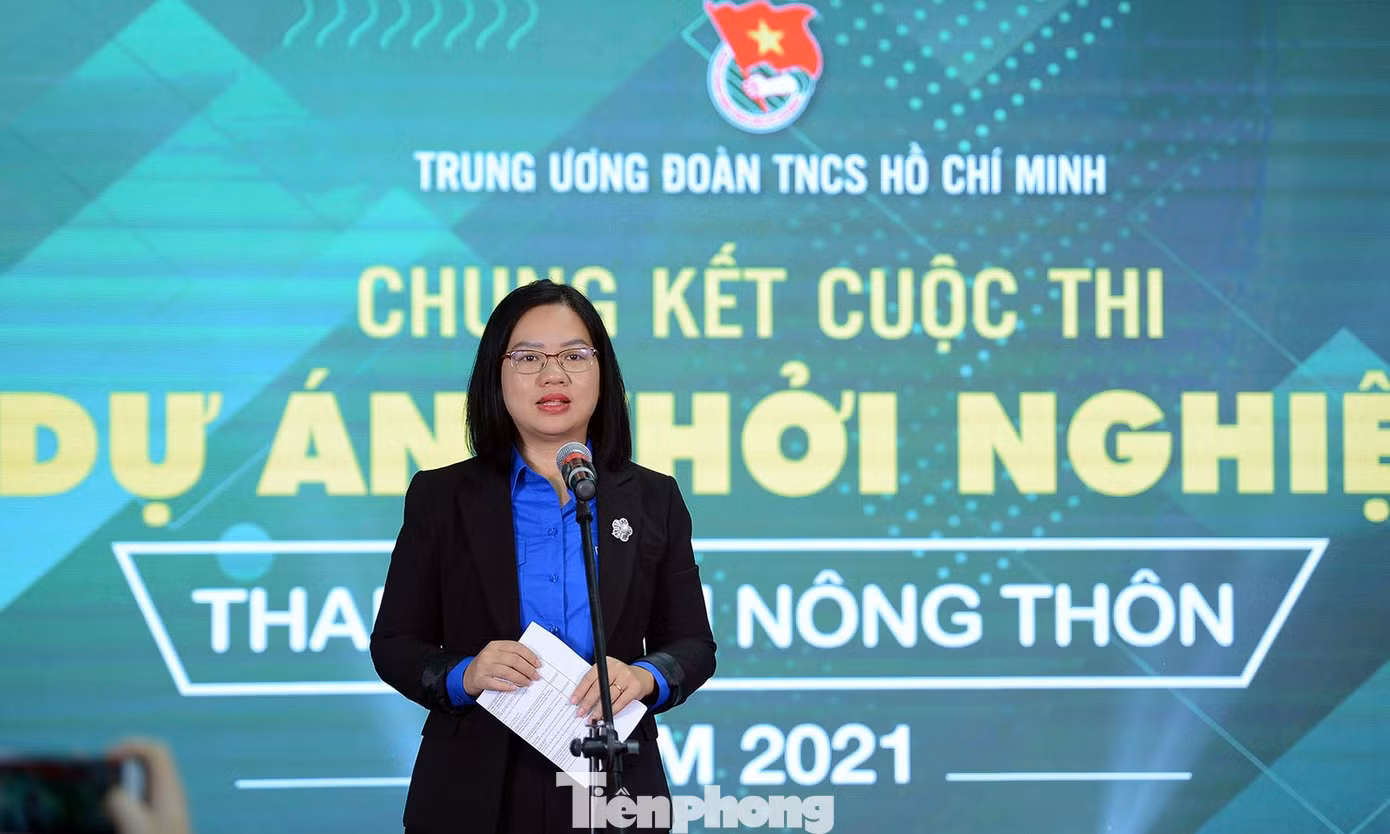 Chị Nguyễn Thị Thu Vân phát biểu tại chương trình. Ảnh: Xuân Tùng