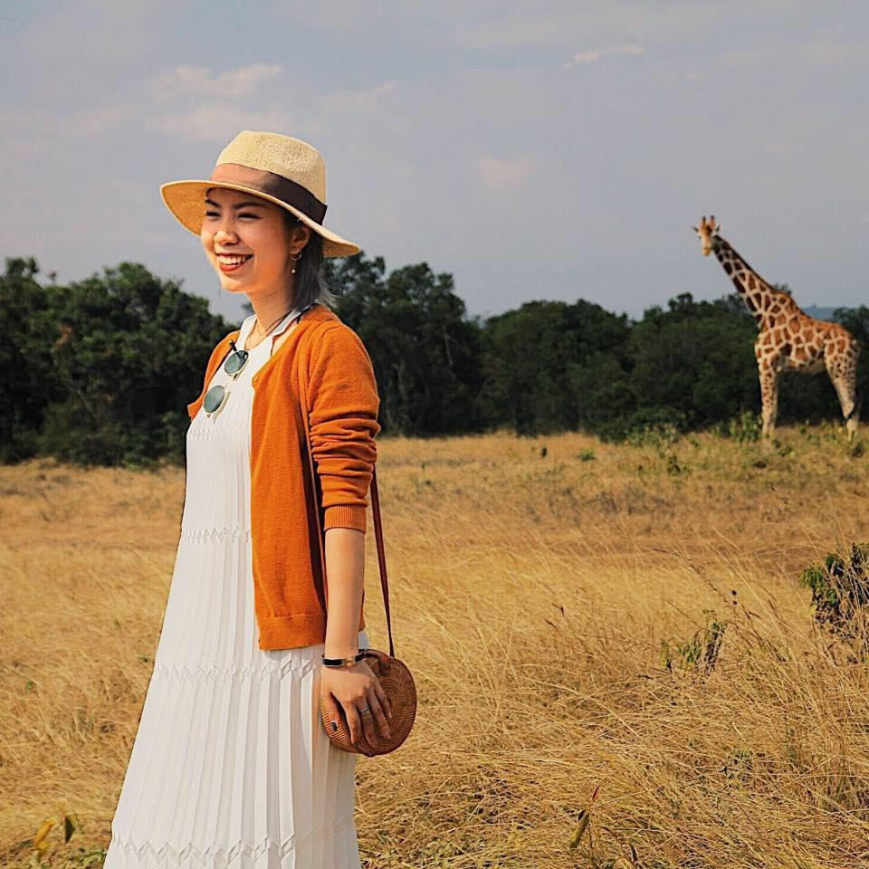 Từ khi đi học cho đến khi đi làm, Hà Linh rất đam mê du lịch và từng có dịp đến nhiều nước ở châu Âu, Mỹ, Anh, Hàn Quốc, Nhật Bản, Thái Lan, Hồng Kông, châu Phi... Từ khi đi học cho đến khi đi làm, Hà Linh rất đam mê du lịch và từng có dịp đến nhiều nước ở châu Âu, Mỹ, Anh, Hàn Quốc, Nhật Bản, Thái Lan, Hồng Kông, châu Phi...