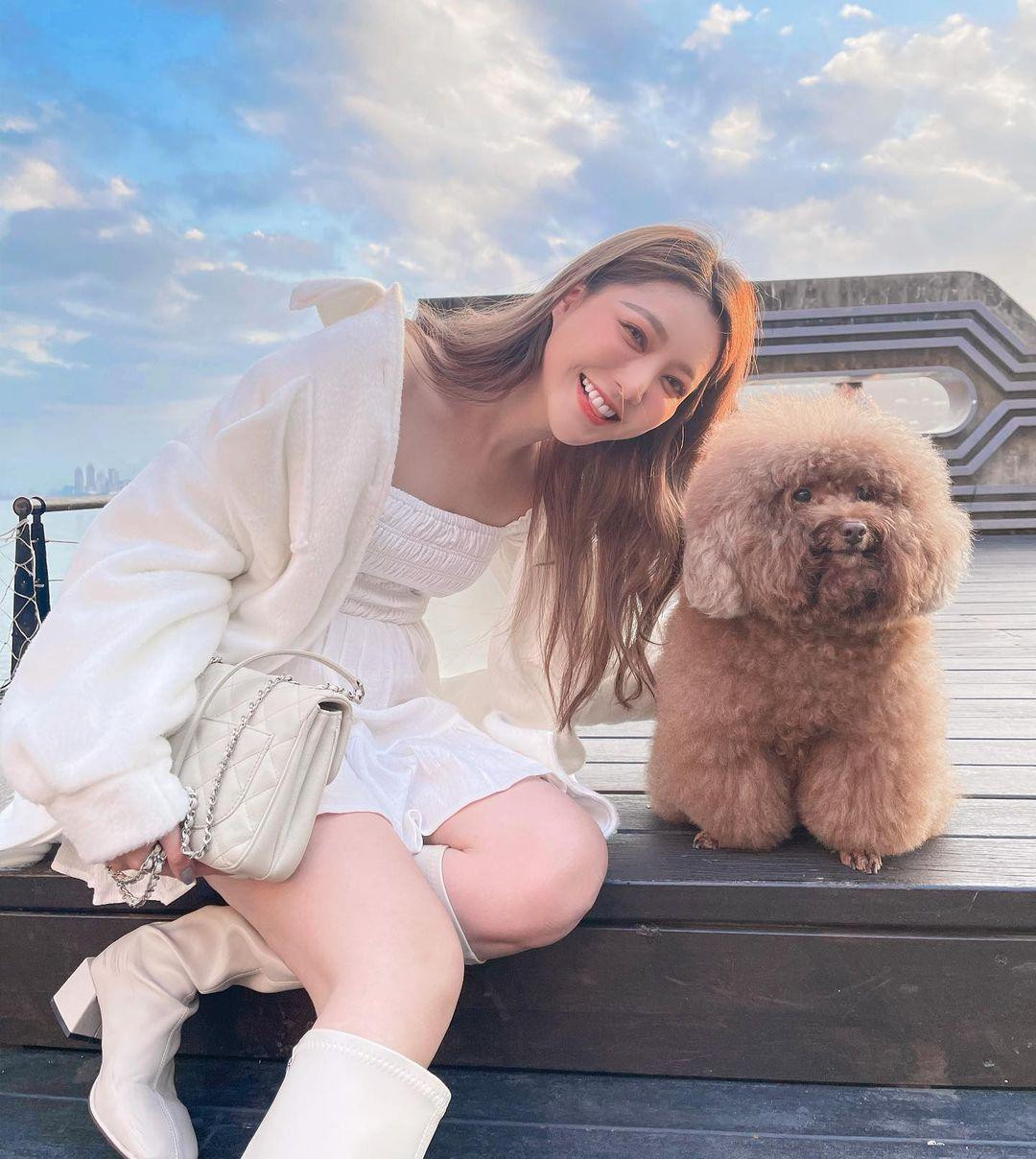 An An yêu động vật và có sở thích đi du lịch.