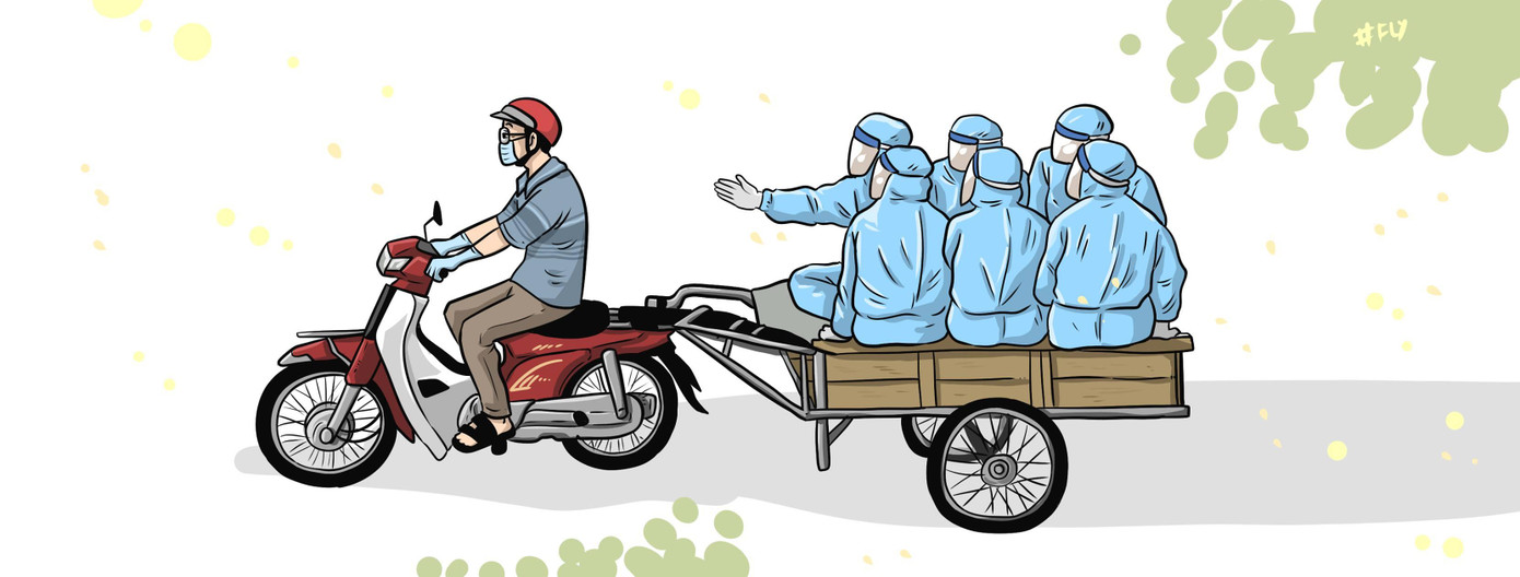 Do thời gian gấp rút, nhóm thanh niên tình nguyện chở các bác sĩ huyện Chương Mỹ (Hà Nội) trên chiếc xe kéo để tới nơi làm nhiệm vụ.- Tranh: Thăng Fly