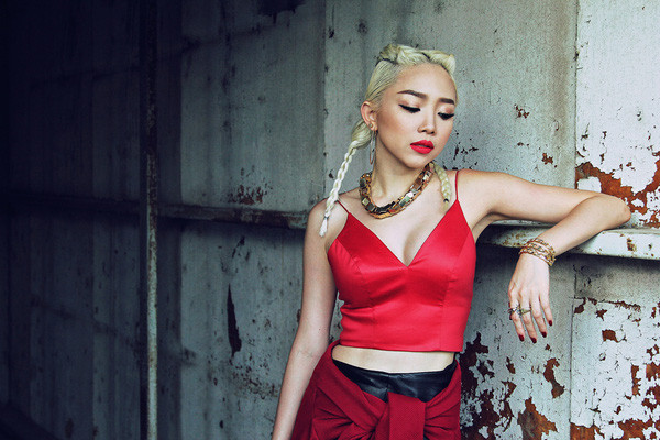 Những lần 'khoe thân' táo bạo của Tóc Tiên trong MV ca nhạc ảnh 5