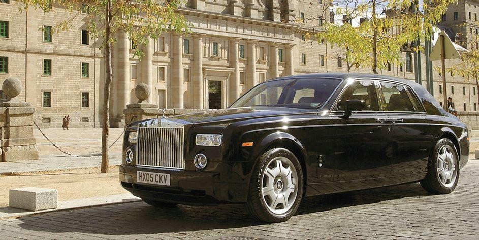 Rolls-Royce Phantom. Rolls-Royce Phantom.