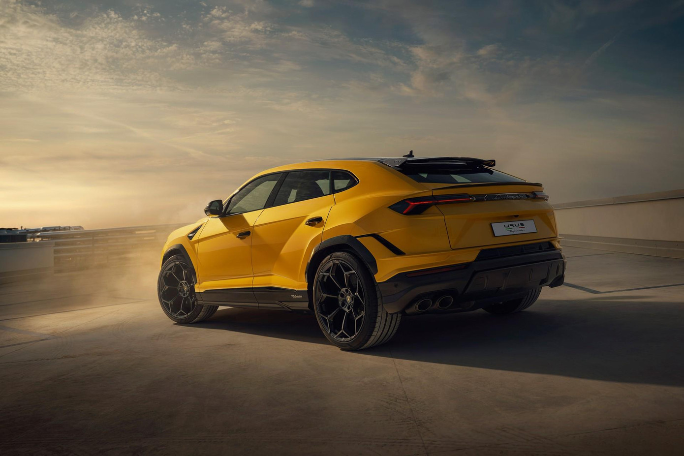 Dù mới ra mắt gần đây nhưng Lamborghini Urus luôn khiến người hâm mộ chú ý.