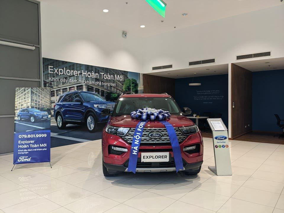 Ford Explorer sở hữu giá chênh biến động tùy theo quyết định riêng của từng chủ đại lý.