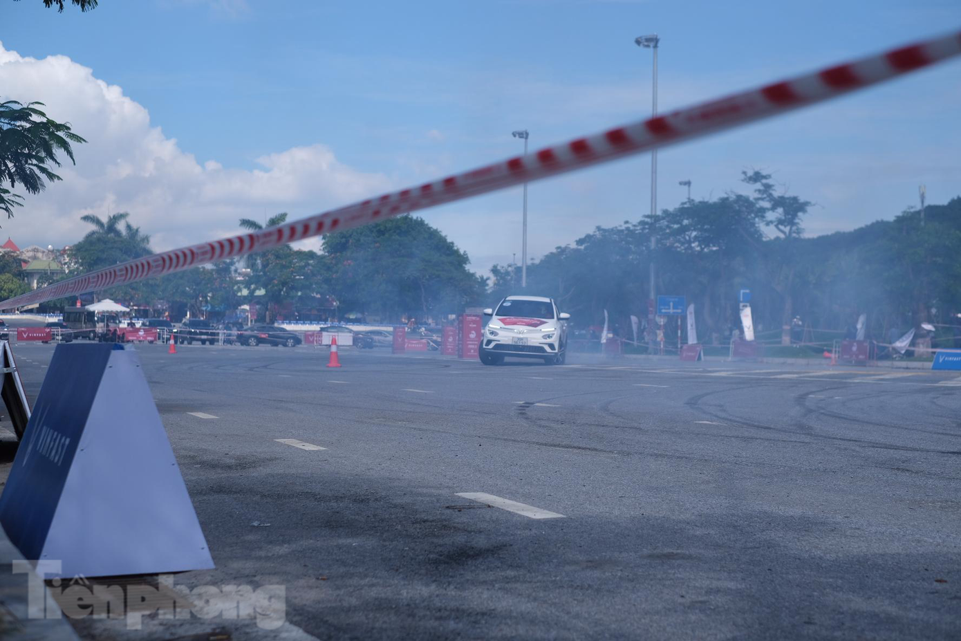 Cùng với đó, yếu tố an toàn là điều ban tổ chức đặc biệt lưu tâm xuyên suốt sự kiện. Cùng với đó, yếu tố an toàn là điều ban tổ chức đặc biệt lưu tâm xuyên suốt sự kiện.