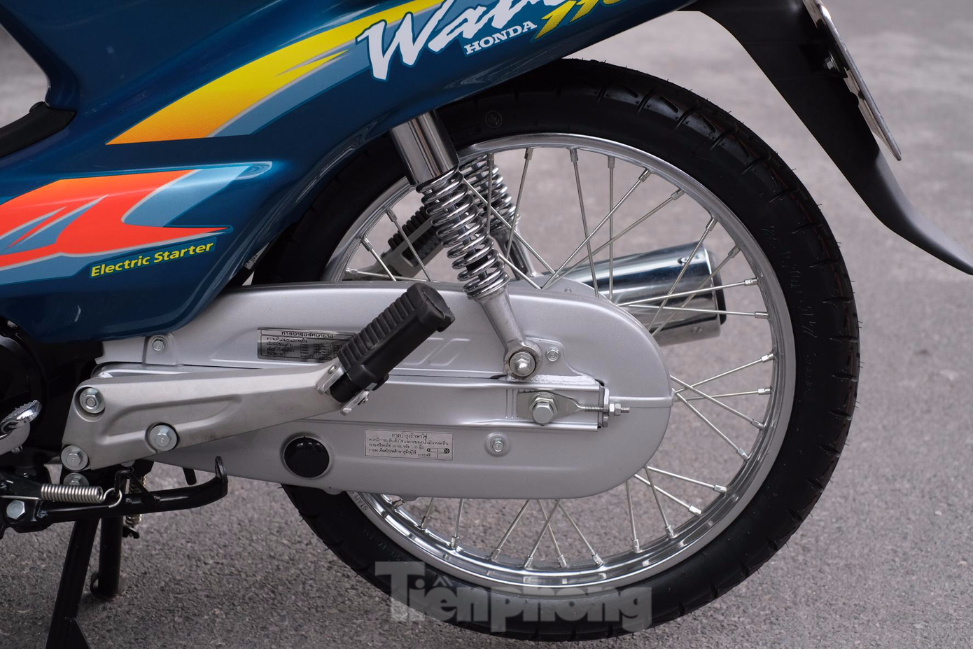 Phụ tùng trên xe được thay thế bằng những sản phẩm nhập từ Thái Lan.