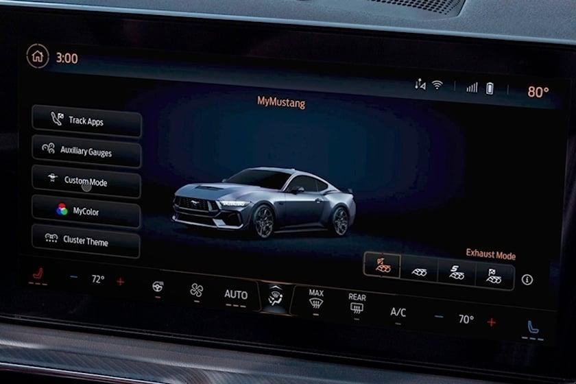 Nhiều ô tô hiện đại của Ford đã được trang bị vô số tính năng an toàn. Nhiều ô tô hiện đại của Ford đã được trang bị vô số tính năng an toàn.