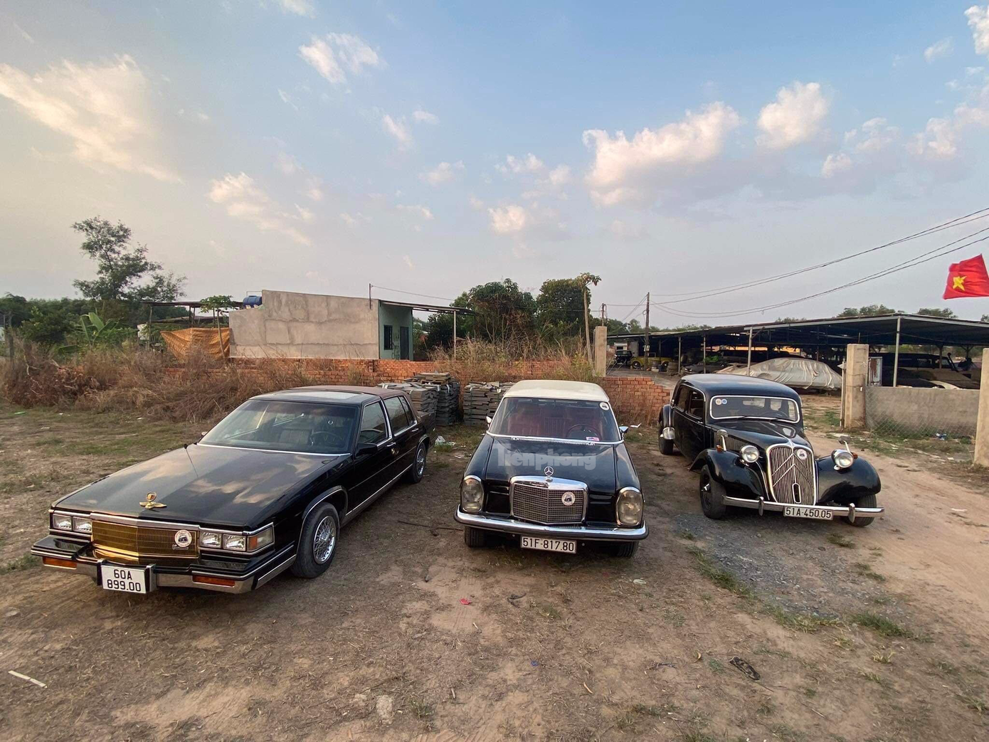 Ba chiếc xe nổi bật trong bộ sưu tập của anh Khang.