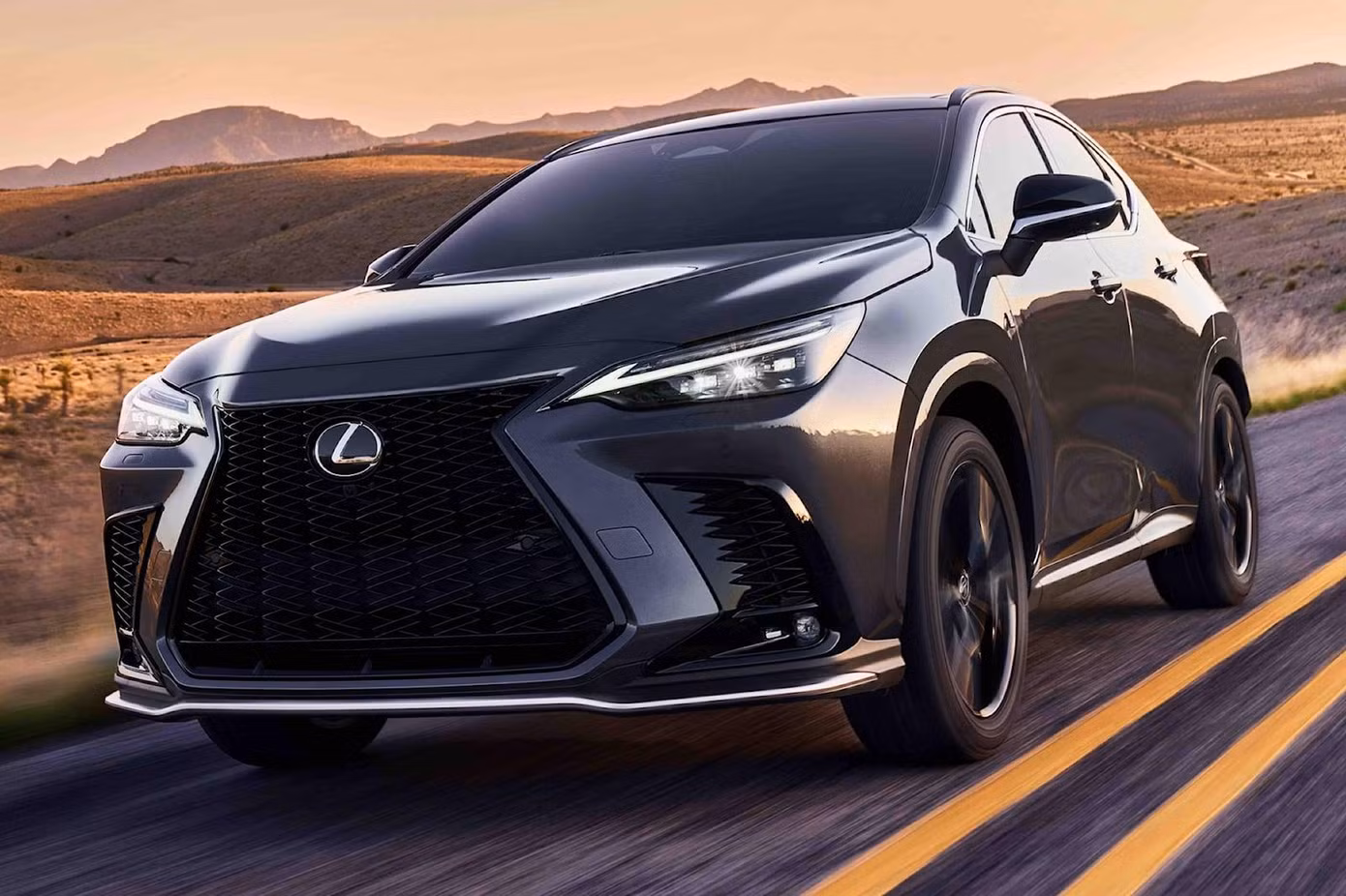 Một số chiếc Toyota Tundra và Lexus NX đời 2022 nằm trong danh sách triệu hồi mới nhất của Toyota do lỗi phanh tay điện tử.