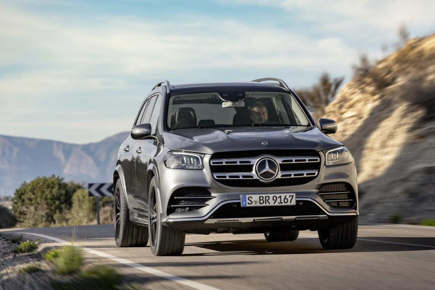 Dây nịt túi khí của Mercedes-Benz GLS 450 và GLS 580 gặp vấn đề khi xảy ra va chạm.