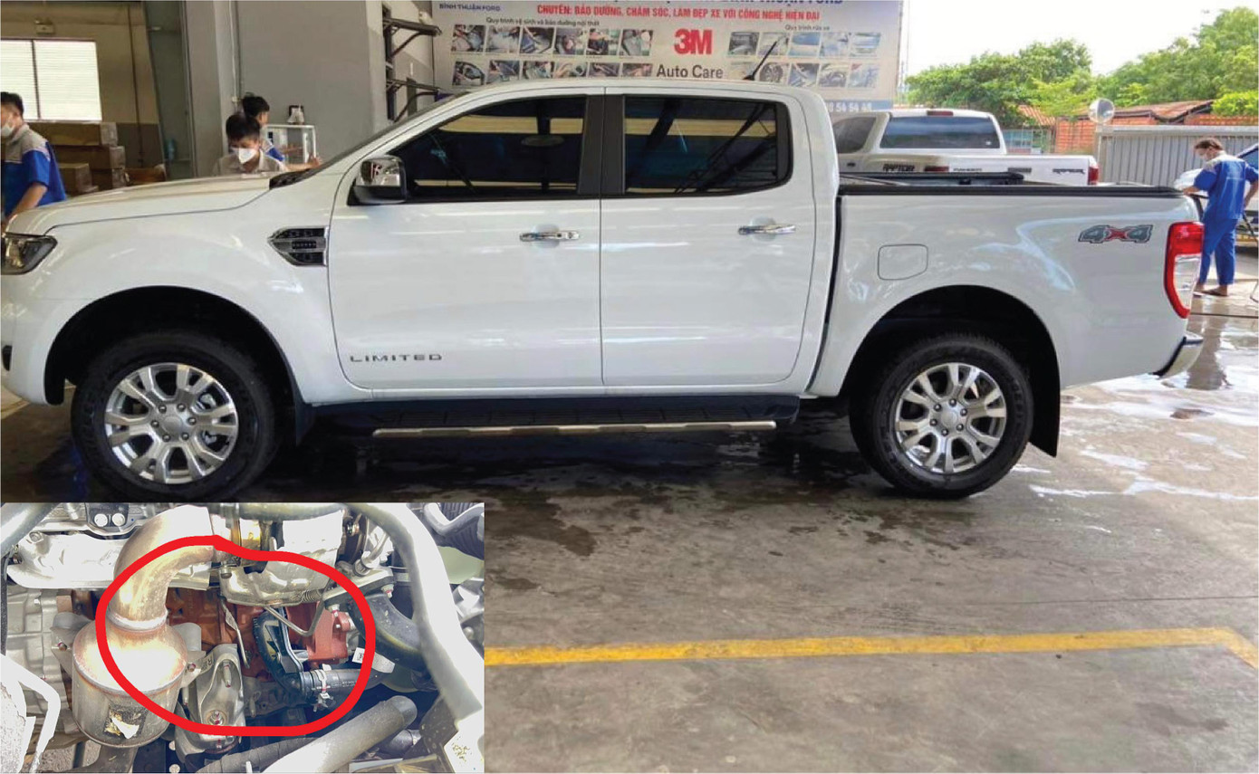 Chiếc Ford Ranger đời mới của anh S. đã bị gỉ diện rộng.