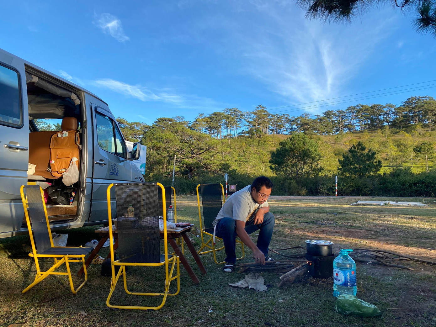 Chủ sở hữu đánh giá rất cao độ tin cậy của dòng xe Mercedes Sprinter CDI 311 16 chỗ đời 2005. Chủ sở hữu đánh giá rất cao độ tin cậy của dòng xe Mercedes Sprinter CDI 311 16 chỗ đời 2005.