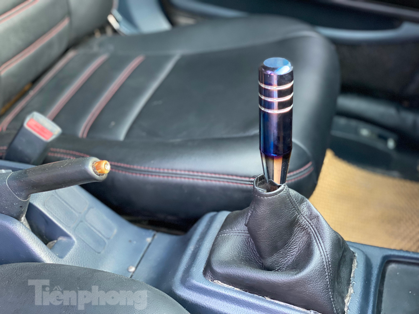 Chủ xe cũng làm mới khoang nội thất.