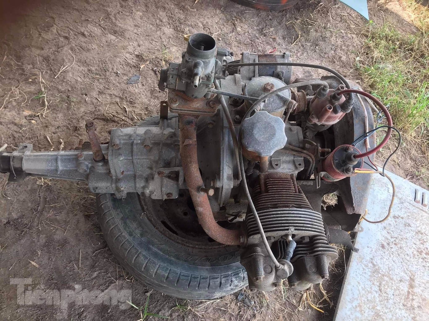 Rất nhiều loại phụ kiện của chiếc xe được chủ nhân dày công ‘săn đón’. Rất nhiều loại phụ kiện của chiếc xe được chủ nhân dày công ‘săn đón’.