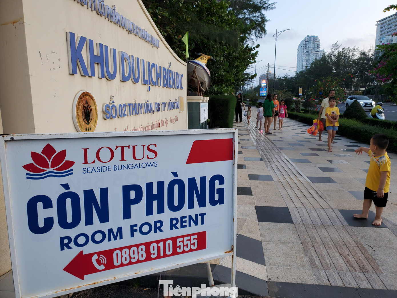 Hiện nay, 28 ha đất vẫn đang được các doanh nghiệp kinh doanh du lịch, nhà hàng, khách sạn... Hiện nay, 28 ha đất vẫn đang được các doanh nghiệp kinh doanh du lịch, nhà hàng, khách sạn...