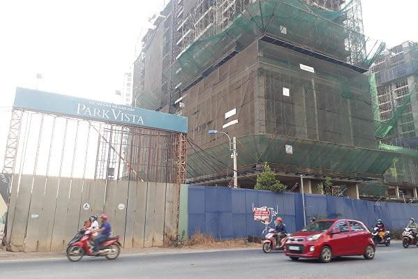 Công ty TNHH Dịch vụ Thương mại Sản xuất Xây dựng Đông Mê Kông nợ 49,5 tỷ đồng đã trễ hạn bàn giao nhà ở dự án Park Vista gần 5 năm.