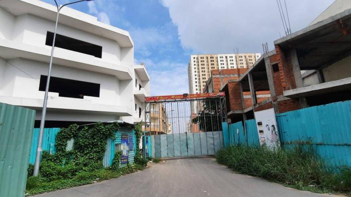 Công ty CP Đầu tư và Phát triển An Nhân, chủ đầu tư dự án khu nhà ở Vĩnh Lộc A (xã Vĩnh Lộc A, huyện Bình Chánh) cũng từng bị UBND TP.HCM phạt 275 triệu đồng do triển khai dự án chậm tiến độ đã được cơ quan có thẩm quyền phê duyệt. Công ty CP Đầu tư và Phát triển An Nhân, chủ đầu tư dự án khu nhà ở Vĩnh Lộc A (xã Vĩnh Lộc A, huyện Bình Chánh) cũng từng bị UBND TP.HCM phạt 275 triệu đồng do triển khai dự án chậm tiến độ đã được cơ quan có thẩm quyền phê duyệt.