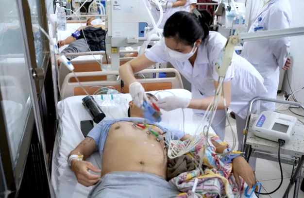 Sau khi được các bác sĩ chăm sóc tích cực, 6 thuyền viên đã hồi phục, có thể nói chuyện được với các bác sĩ, điều dưỡng qua phiên dịch. Sau khi được các bác sĩ chăm sóc tích cực, 6 thuyền viên đã hồi phục, có thể nói chuyện được với các bác sĩ, điều dưỡng qua phiên dịch.