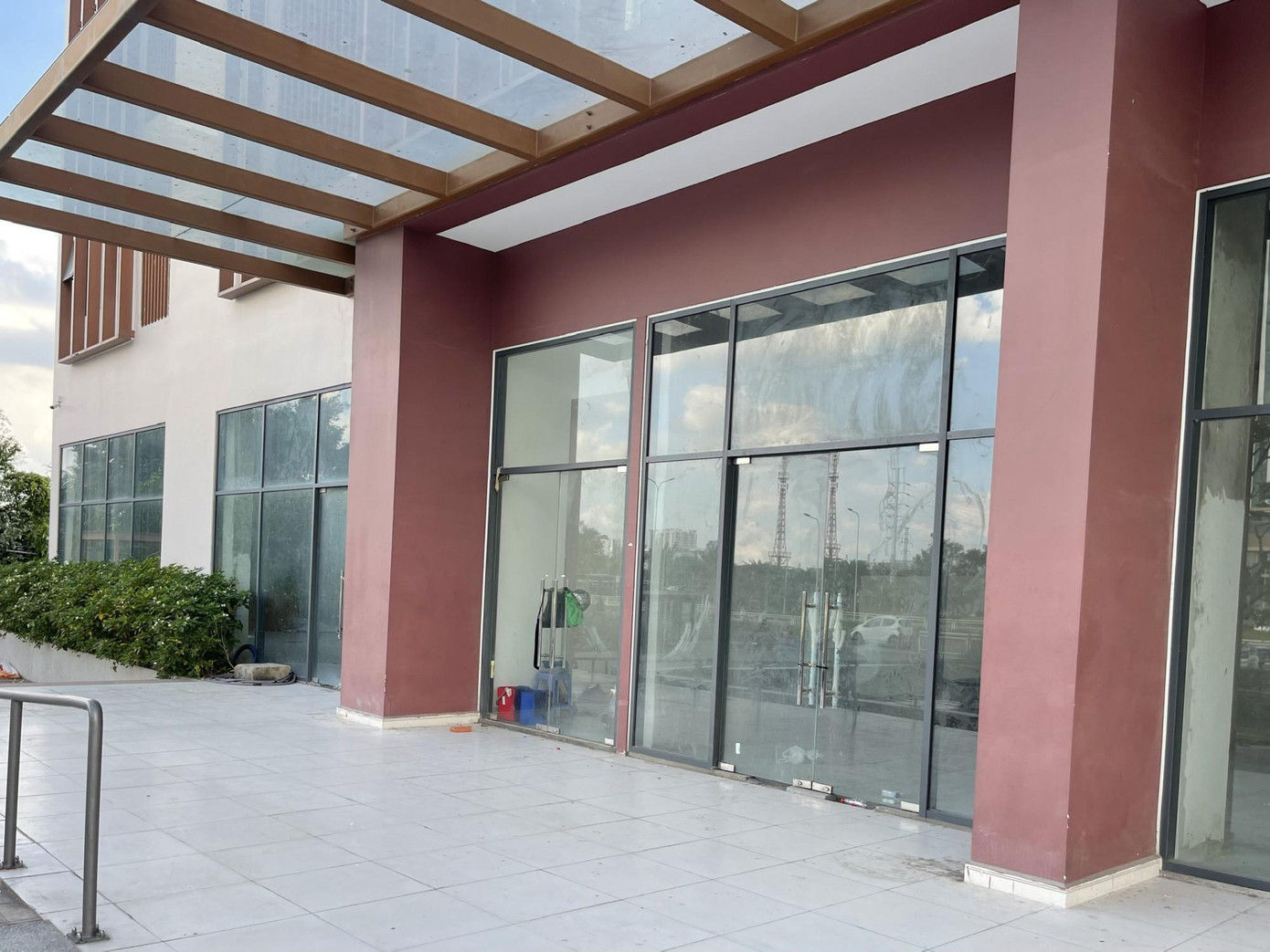 Dự án Ascent Lakeside xây trái phép hàng ngàn m2 đến nay chủ đầu tư vẫn chưa chịu tháo dỡ.