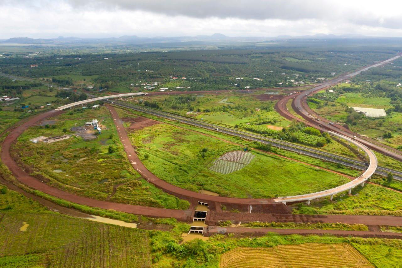 &quot;Ban quản lý dự án phải báo cáo tiến độ từng ngày từng giờ cho Thứ trưởng phụ trách, chậm ngày nào là chịu trách nhiệm ngày đó&quot;, ông Thắng yêu cầu.