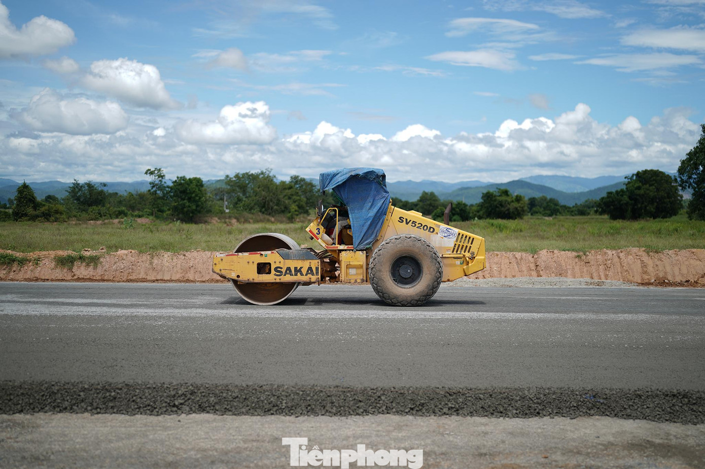 Tiến độ đang rất gấp rút nhưng dự án vẫn đang gặp một số khó khăn. Tiến độ đang rất gấp rút nhưng dự án vẫn đang gặp một số khó khăn.