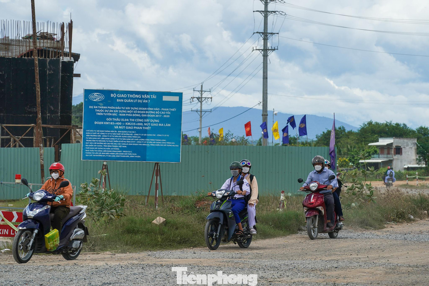 Đoạn cao tốc Vĩnh Hảo - Phan Thiết có chiều dài 100,8 km, đi qua các huyện Tuy Phong, Bắc Bình, Hàm Thuận Bắc, Hàm Thuận Nam thuộc tỉnh Bình Thuận. Đoạn cao tốc Vĩnh Hảo - Phan Thiết có chiều dài 100,8 km, đi qua các huyện Tuy Phong, Bắc Bình, Hàm Thuận Bắc, Hàm Thuận Nam thuộc tỉnh Bình Thuận.