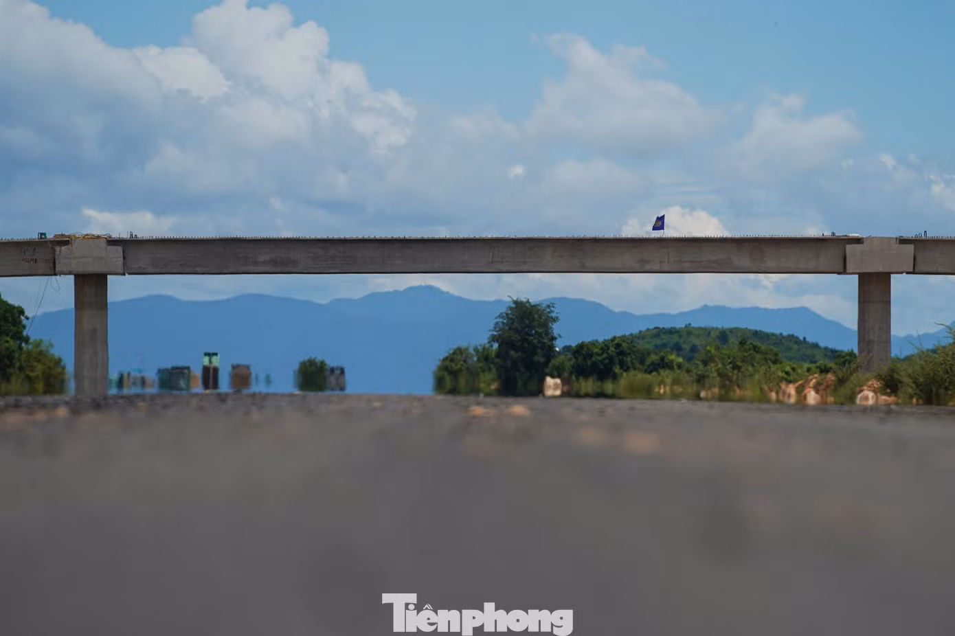 Để đảm bảo kế hoạch thông tuyến vào cuối năm 2022, Ban Quản lý dự án 7 đã lập lại tiến độ từng hạng mục với các mốc thời gian chi tiết. Để đảm bảo kế hoạch thông tuyến vào cuối năm 2022, Ban Quản lý dự án 7 đã lập lại tiến độ từng hạng mục với các mốc thời gian chi tiết.