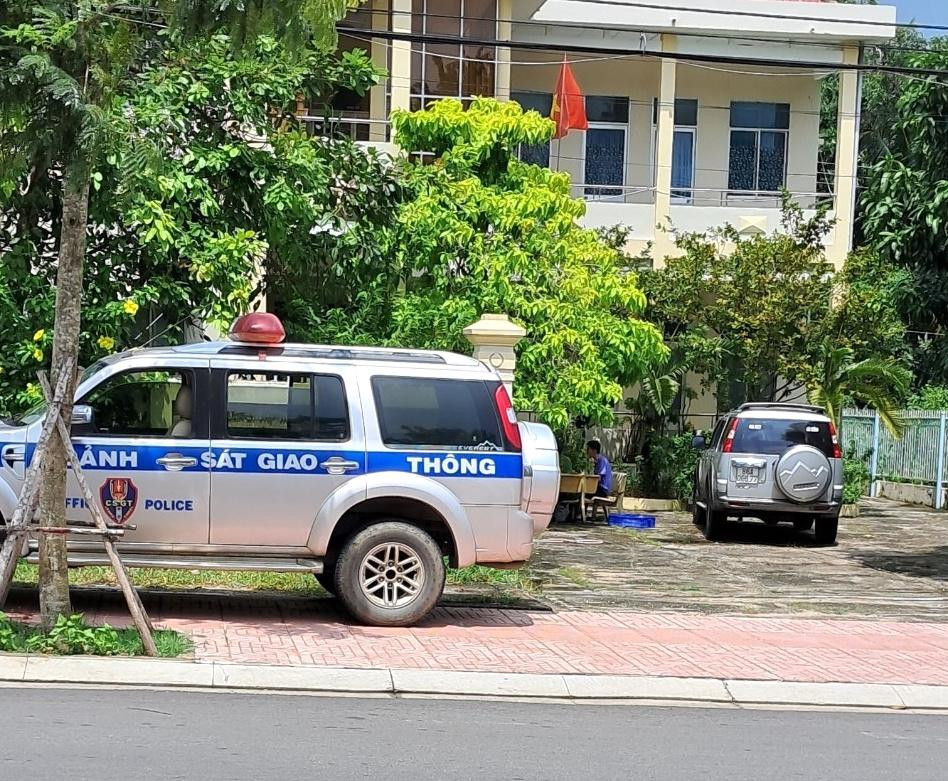 Cơ quan chức năng khám xét Đội Quản lý thị trường số 2, Cục Quản lý thị trường Bình Thuận. Cơ quan chức năng khám xét Đội Quản lý thị trường số 2, Cục Quản lý thị trường Bình Thuận.