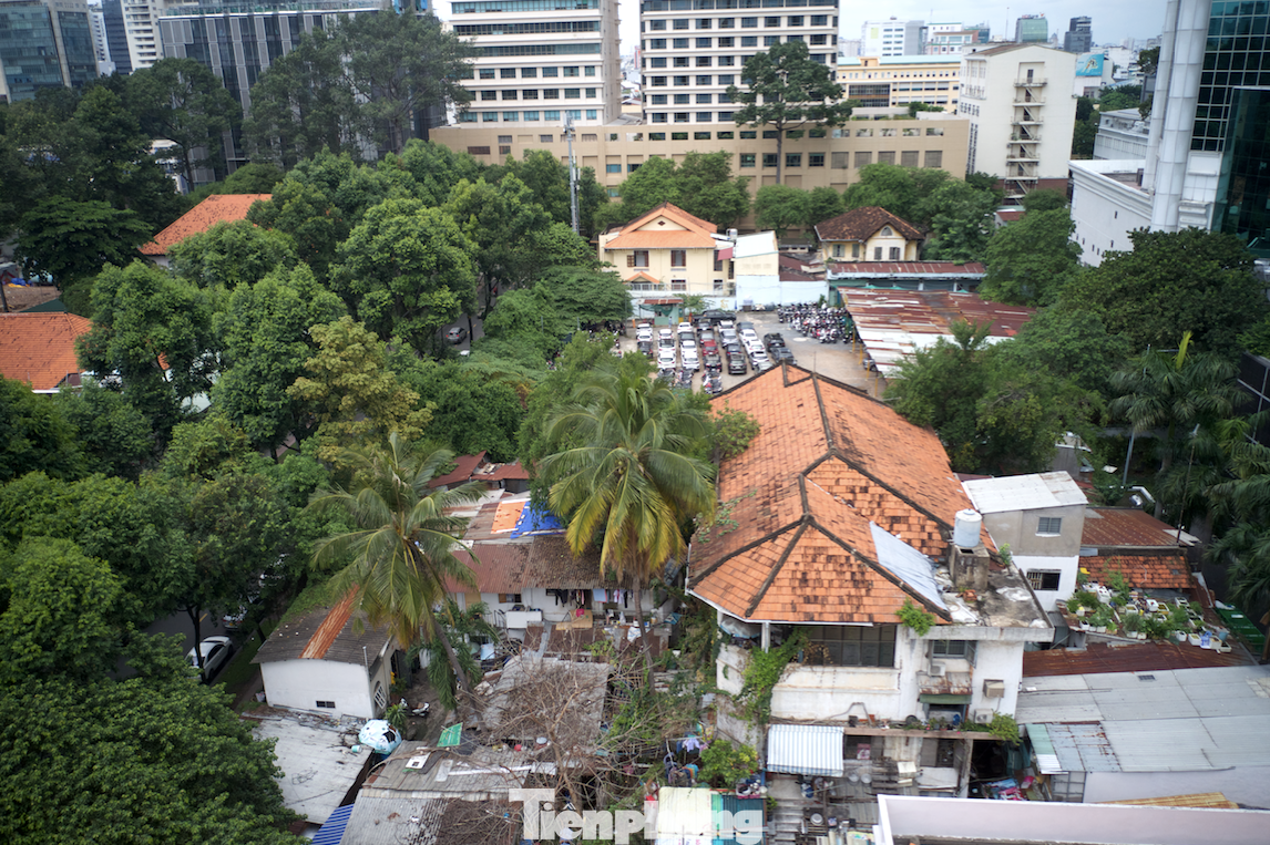 Kết luận thanh tra cho thấy, thương vụ về bản chất đã hoàn thành từ tháng 11/2015 nhưng đến ngày 2/12/2015, Vinafood 2 mới báo cáo, đề nghị Bộ Nông nghiệp và Phát triển Nông thôn xem xét chấp nhận chủ trương thoái 20% vốn tại Công ty TNHH Thương mại Dịch vụ Xây dựng Việt Hân Sài Gòn. Kết luận thanh tra cho thấy, thương vụ về bản chất đã hoàn thành từ tháng 11/2015 nhưng đến ngày 2/12/2015, Vinafood 2 mới báo cáo, đề nghị Bộ Nông nghiệp và Phát triển Nông thôn xem xét chấp nhận chủ trương thoái 20% vốn tại Công ty TNHH Thương mại Dịch vụ Xây dựng Việt Hân Sài Gòn.