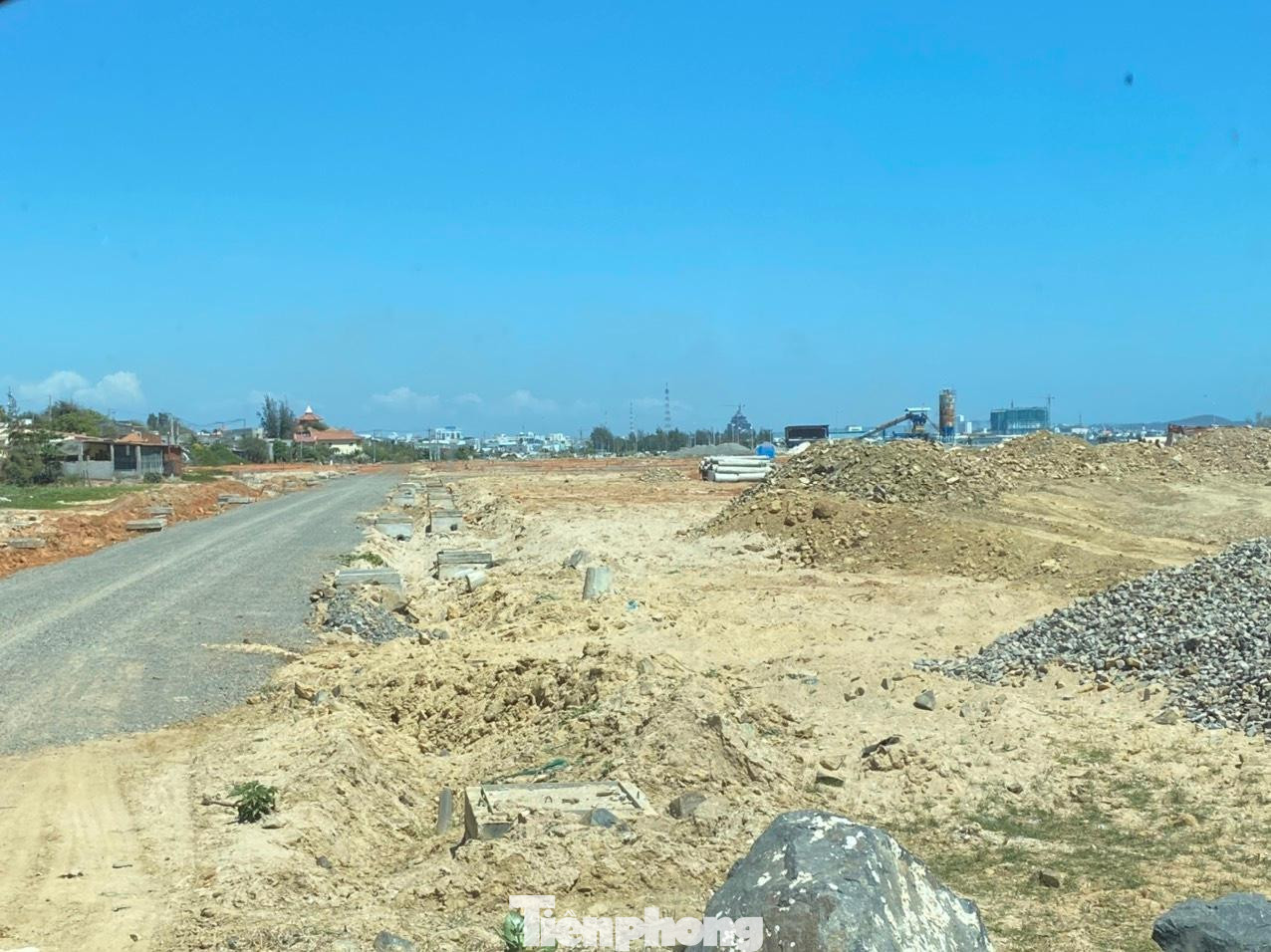 Dự án này được giao cho Công ty Trường Phúc Hải nghiên cứu, khảo sát lập phương án bồi thường giải phóng mặt bằng và đề xuất phương án sử dụng đất từ năm 2010. Dự án này được giao cho Công ty Trường Phúc Hải nghiên cứu, khảo sát lập phương án bồi thường giải phóng mặt bằng và đề xuất phương án sử dụng đất từ năm 2010.