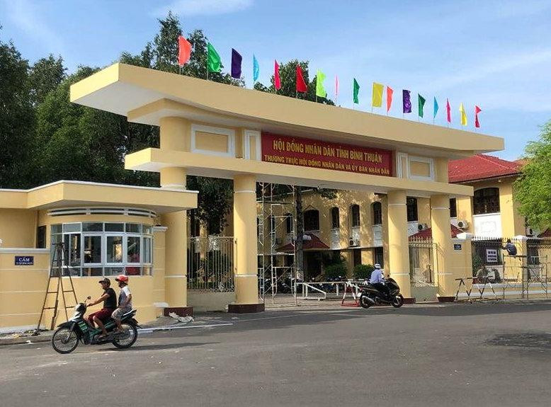 UBND tỉnh Bình Thuận thông báo kết quả thi hành án đối với bản án hành chính sơ thẩm số 09/2021/HC-ST và bản án hành chính phúc thẩm số 135/2022/HC-PT đã có hiệu lực pháp luật đến các cơ quan, tổ chức, cá nhân có liên quan biết, thực hiện.