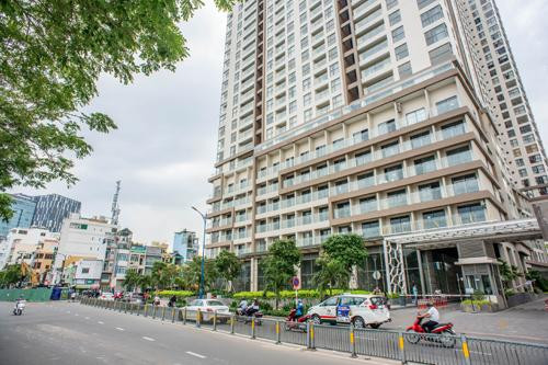 Khu đất 132 Bến Vân Đồn được bán lại cho Công ty CP Phát triển Bất động sản Phát Đạt với giá gần 900 tỷ đồng. Khu đất 132 Bến Vân Đồn được bán lại cho Công ty CP Phát triển Bất động sản Phát Đạt với giá gần 900 tỷ đồng.