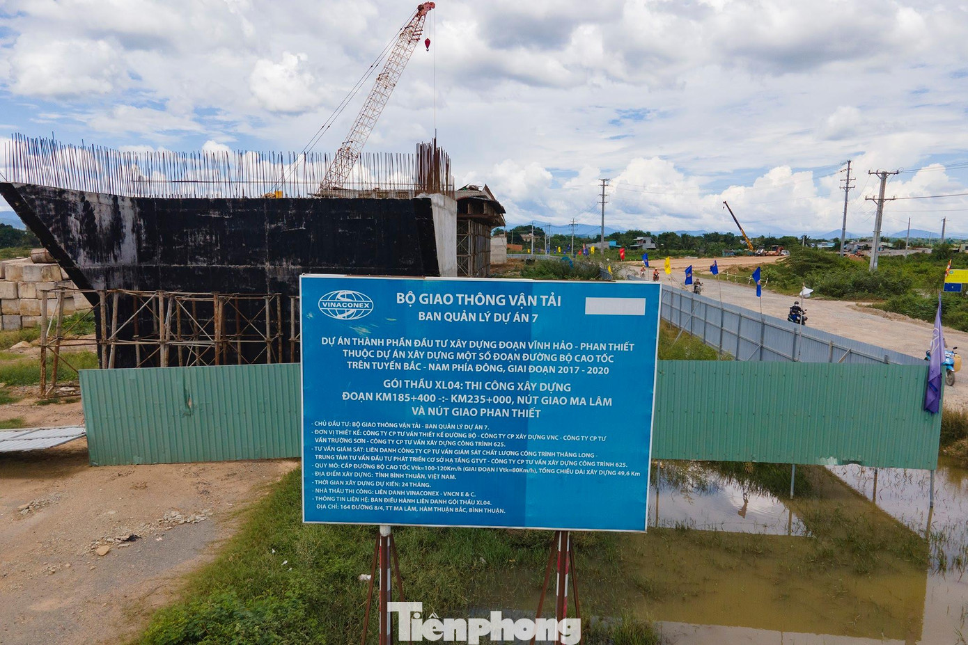 Cao tốc Vĩnh Hảo - Phan Thiết được kỳ vọng trở thành động lực mới để các địa phương dọc tuyến phát triển kinh tế xã hội, thu hút đầu tư để khai thác hết các tiềm năng và thế mạnh của các địa phương. Cao tốc Vĩnh Hảo - Phan Thiết được kỳ vọng trở thành động lực mới để các địa phương dọc tuyến phát triển kinh tế xã hội, thu hút đầu tư để khai thác hết các tiềm năng và thế mạnh của các địa phương.