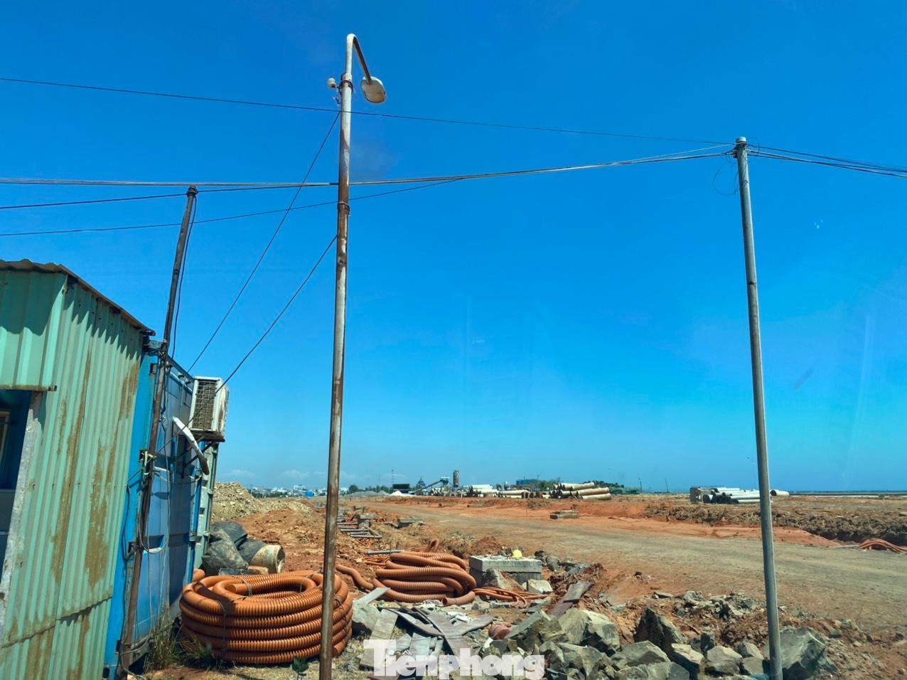 Thanh tra Chính phủ từng kết luận, tỉnh Bình Thuận giao và cho thuê đối với 26,9ha đất mặt nước ven biển tại dự án Hamubay Phan Thiết là chưa đúng trình tự, thủ tục quy định. Thanh tra Chính phủ từng kết luận, tỉnh Bình Thuận giao và cho thuê đối với 26,9ha đất mặt nước ven biển tại dự án Hamubay Phan Thiết là chưa đúng trình tự, thủ tục quy định.