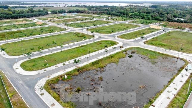 Mặt bằng giá sơ cấp đất nền tiếp tục xu hướng đi ngang so với quý I nhằm kích cầu thị trường.